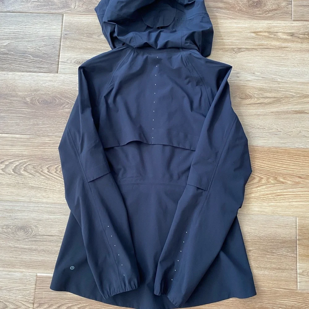 Lululemon lightweight jacket S6 Black - Picture 4 of 6